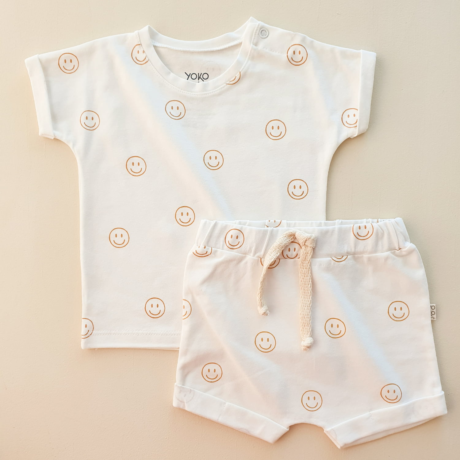 Conjunto Bebe Camiseta e Shorts - Happy Caramelo