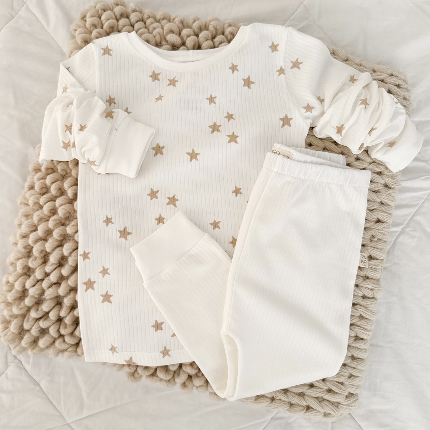 Conjunto Infantil Pijama Manga Longa – Off White com Estrelas Latte