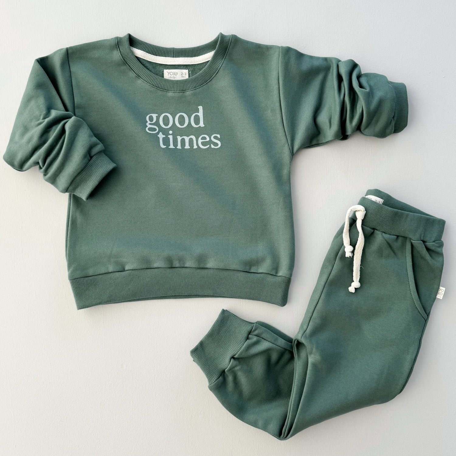 Conjunto KIDS Moletom Peluciado Comfy Good Times - Verde Bonsai