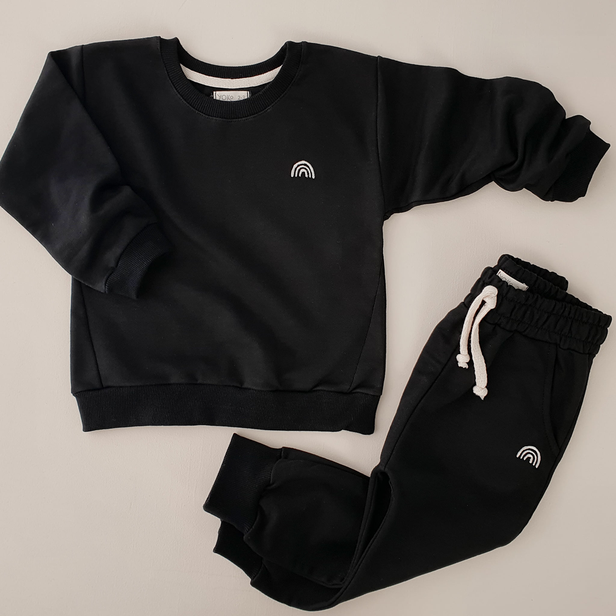 CONJUNTO KIDS MOLETOM PELUCIADO COMFY - PRETO