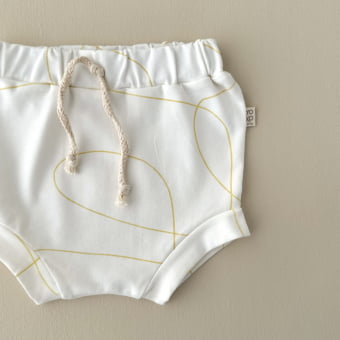 Conjunto Bebe Body Manga Curta e Tapa Fraldas - Linhas Orgânicas Amarelo Brulée