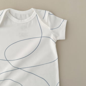 Conjunto Bebe Body Manga Curta e Tapa Fraldas - Linhas Orgânicas Azul Gelato