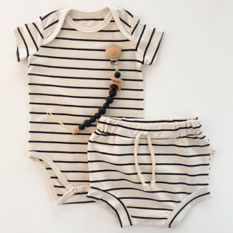 Conjunto Bebe Body Manga Curta e Tapa Fraldas -  Listrado Marfim e Preto