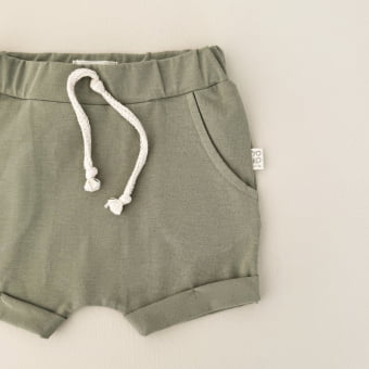 Conjunto Bebê Camiseta Bolso e Shorts – Verde Pistache