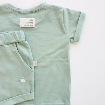 Conjunto Bebe Camiseta e Short - Verde Sálvia