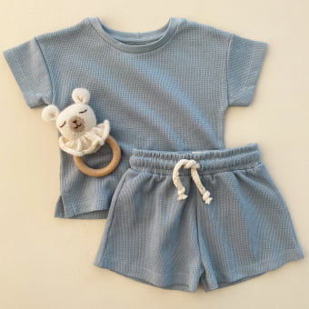 Conjunto Bebe Camiseta e Short  Waffle – Azul Celeste