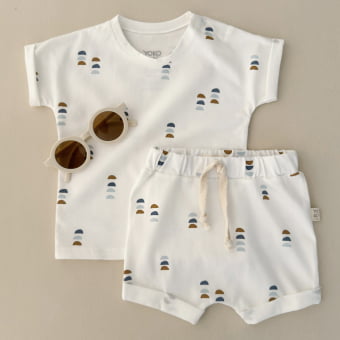 Conjunto Bebe Camiseta e Shorts - Arte Minimalista Conjunto Bebe Camiseta e Shorts - Arte Minimalista