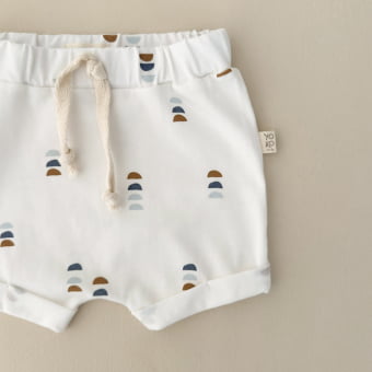 Conjunto Bebe Camiseta e Shorts - Arte Minimalista