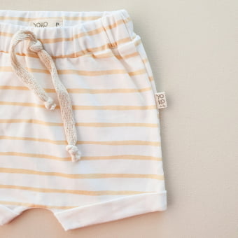 Conjunto Bebe Camiseta e Shorts - Listras Amêndoa