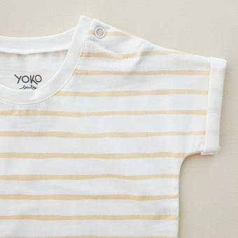 Conjunto Bebe Camiseta e Shorts - Listras Amêndoa