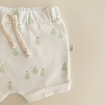 Conjunto Bebe Camiseta  e Shorts Pêra - Off White e Verde Menta