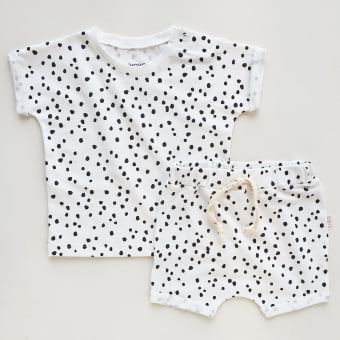 Conjunto Bebe Camiseta e Shorts - Poás Preto