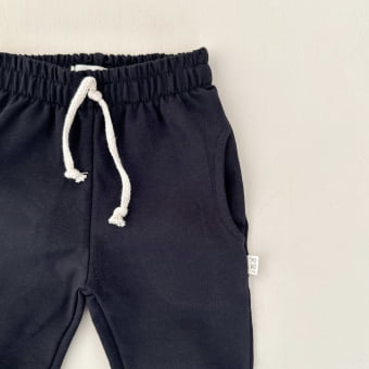 Conjunto Bebê Camiseta Listrado Premium e Calça Molecotton — Marfim e Preto