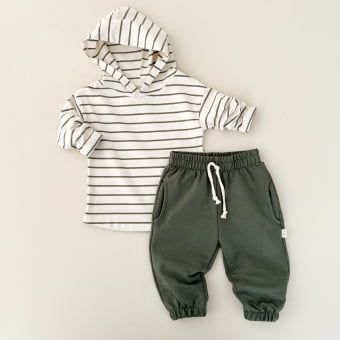 Conjunto Bebê Camiseta Listrado Premium e Calça Molecotton — Marfim e Verde Floresta Conjunto Bebê Camiseta Listrado Premium e Calça Molecotton — Marfim e Verde Floresta