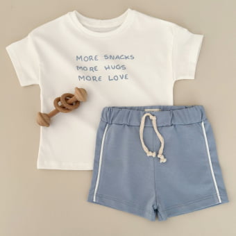 Conjunto Bebe Camiseta Oversized e Short - Off White e Azul Gelato