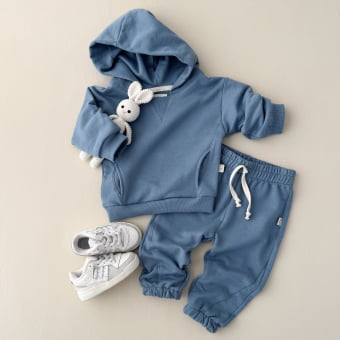 Conjunto Bebê Moletom Peluciado Comfy Capuz – Azul Boreal Conjunto Bebê Moletom Peluciado Comfy Capuz – Azul Boreal