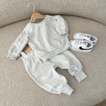 Conjunto Bebê Moletom Peluciado Comfy – Mescla Claro com Off White