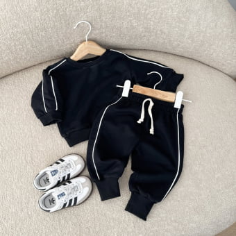 Conjunto Bebê Moletom Peluciado Comfy – Preto com Off White