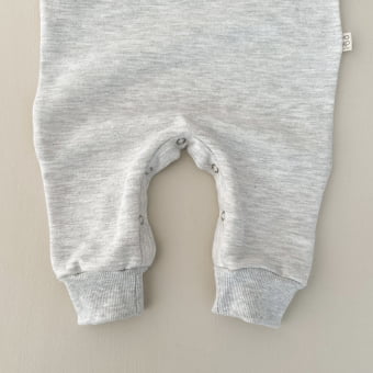 Macacão Bebê Moletom Peluciado Comfy – Mescla Claro com Off White