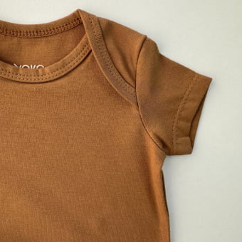 Body Bebê Manga Curta Unissex - Cotton Premium Leve - Caramelo