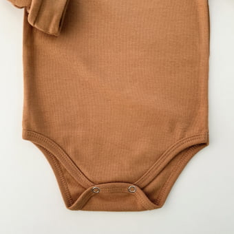 Body Bebê Manga Longa Unissex – Algodão Premium - Caramelo