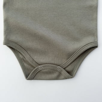 Body Bebê Manga Longa Unissex – Algodão Premium - Verde Oliva