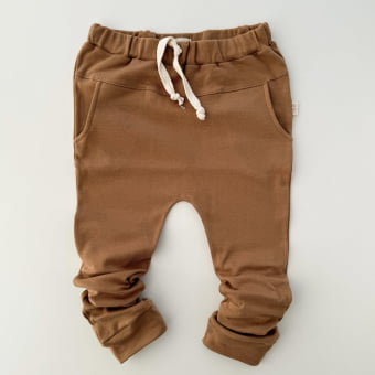 Calça Saruel Infantil com Bolsos Unissex - Algodão Premium - Caramelo