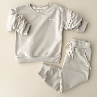 Conjunto Infantil Moletom Peluciado Comfy Stay Cozy – Cinza Orvalho Conjunto Infantil Moletom Peluciado Comfy Stay Cozy – Cinza Orvalho