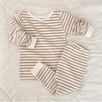 Conjunto Infantil Pijama Manga Longa – Listrado Off White & Latte