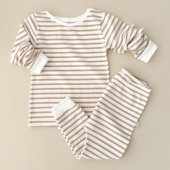 Conjunto Infantil Pijama Manga Longa – Listrado Off White & Latte