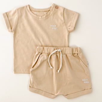 Conjunto Kids Camiseta e Short - Amêndoa