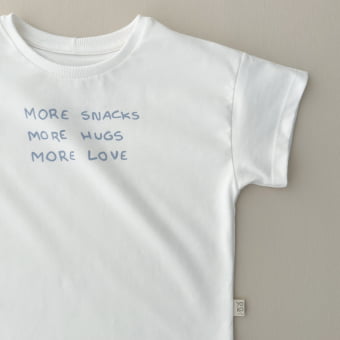 Conjunto Kids Camiseta Oversized e Short - Off White e Azul Gelato