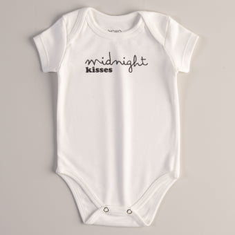 Kit Body Bebe e Camiseta  Manga Curta Doce Luar - 6 peças