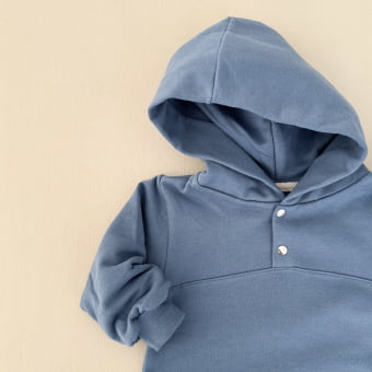 Macacão Bebê Moletom Peluciado Comfy Capuz – Azul Boreal