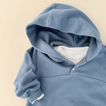 Macacão Bebê Moletom Peluciado Comfy Capuz – Azul Boreal