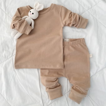 Conjunto Bebê Pijama Manga Longa Canelado – Latte
