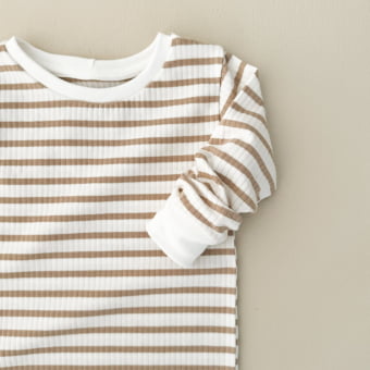 Conjunto Bebê Pijama Manga Longa Canelado – Listrado Off White & Latte