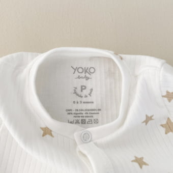 Macacão Bebê Pijama Manga Longa Canelado – Off White com Estrelas Latte