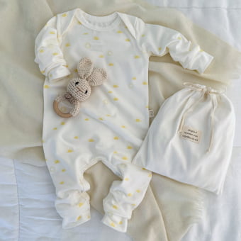 Macacão Bebe Pijama Manga Longa - Off White e Sol Amarelo